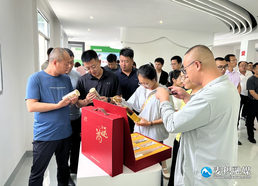 4983788a14cab37f5f739dee942b09a