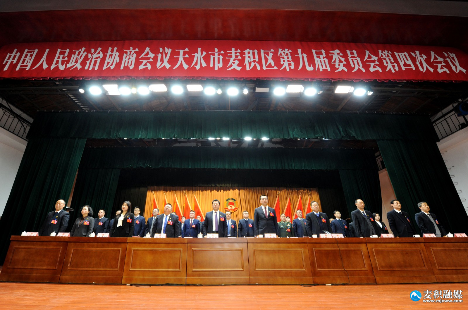 DYH_2471(1) DYH_2471(1)