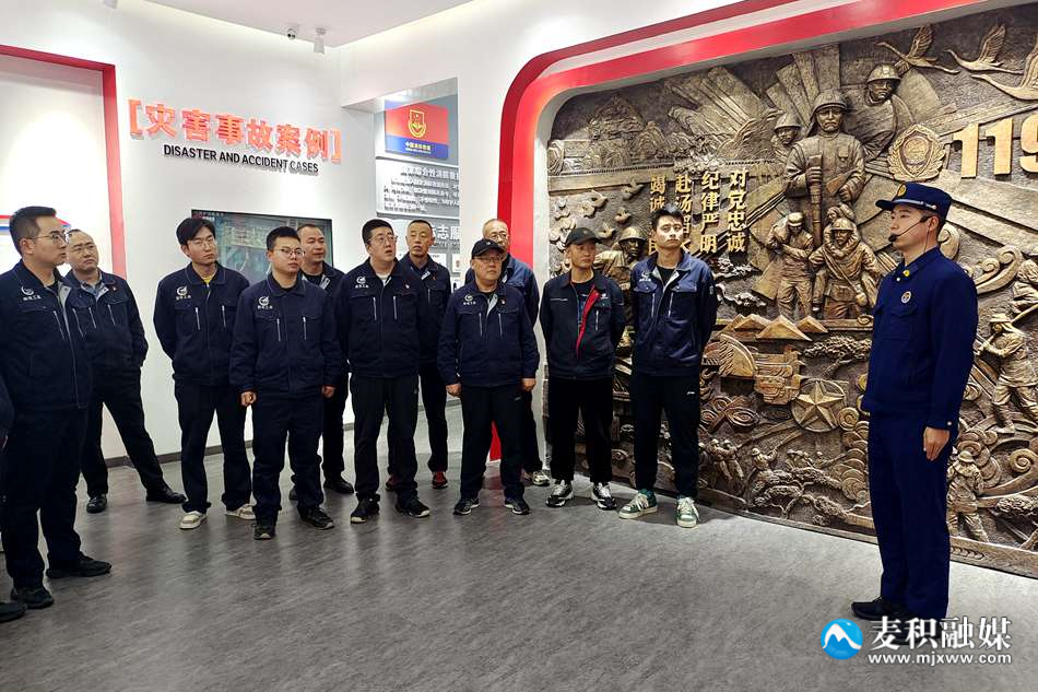 9b0c5da7d44aec5b94641a4041c8215